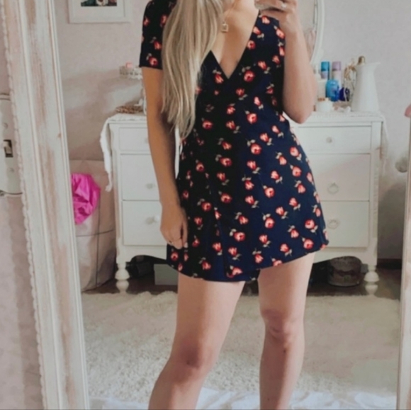 Kittenish Newport Navy Floral Wrap Dress - Picture 8 of 8